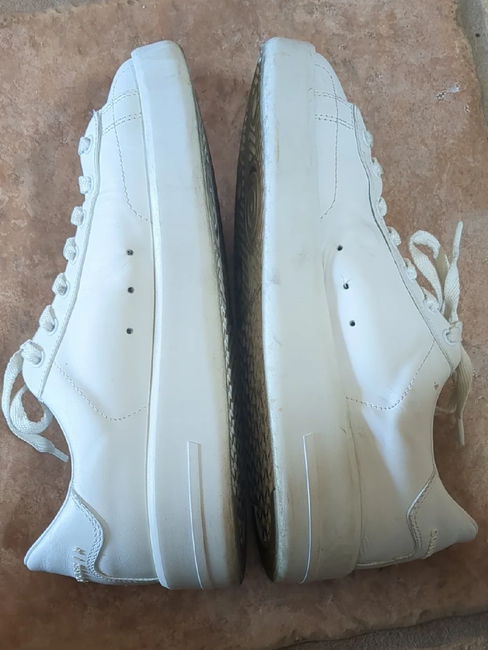 Golden Goose Pure-Star White Sneakers - Picture 4 of 8